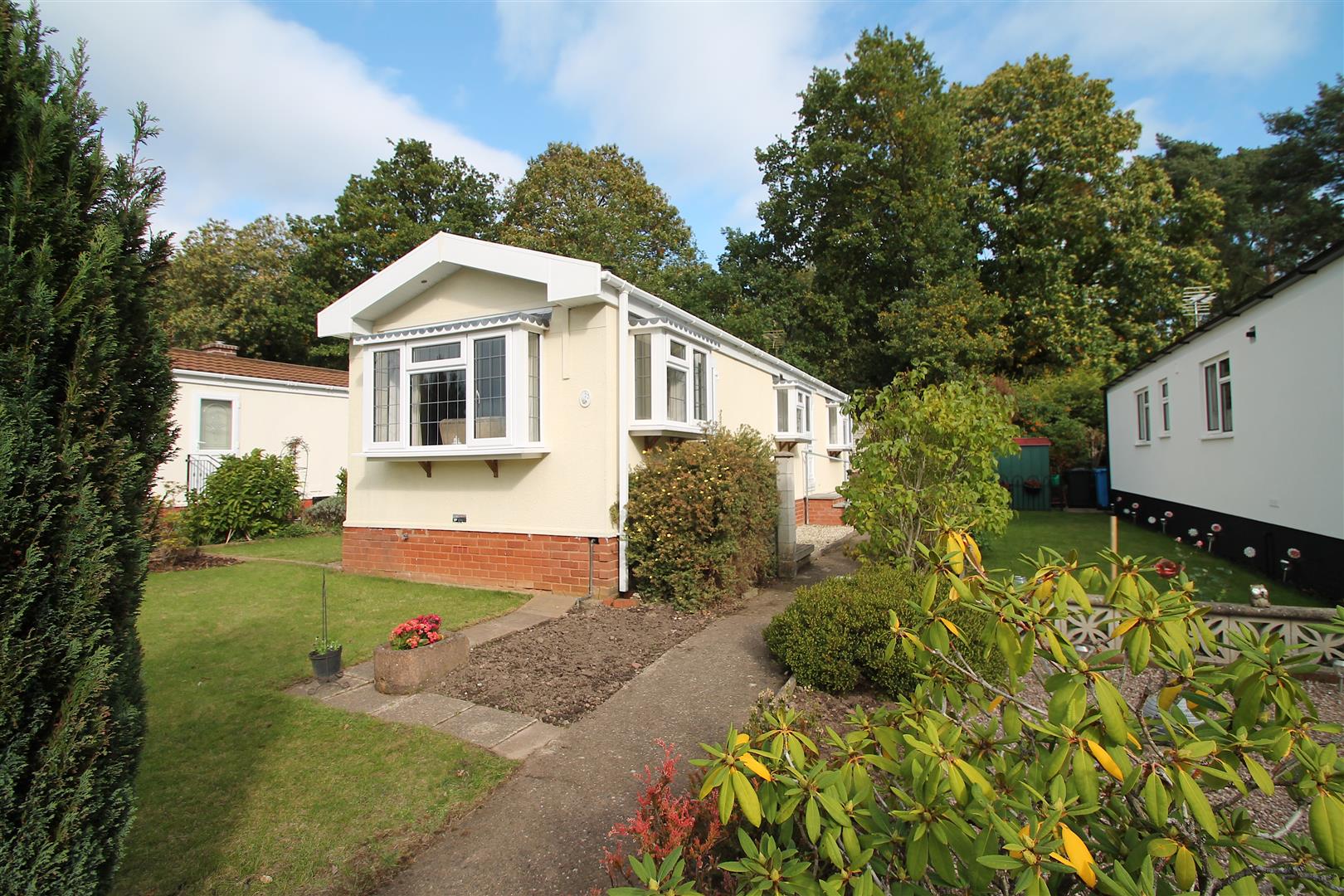 The Pines Homes Park, Huntington, Cannock Jayman Estate Agents